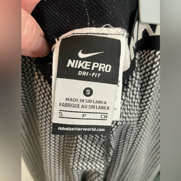 Limited edition Nike Pro leggings size‎ small - Picture 4 of 10